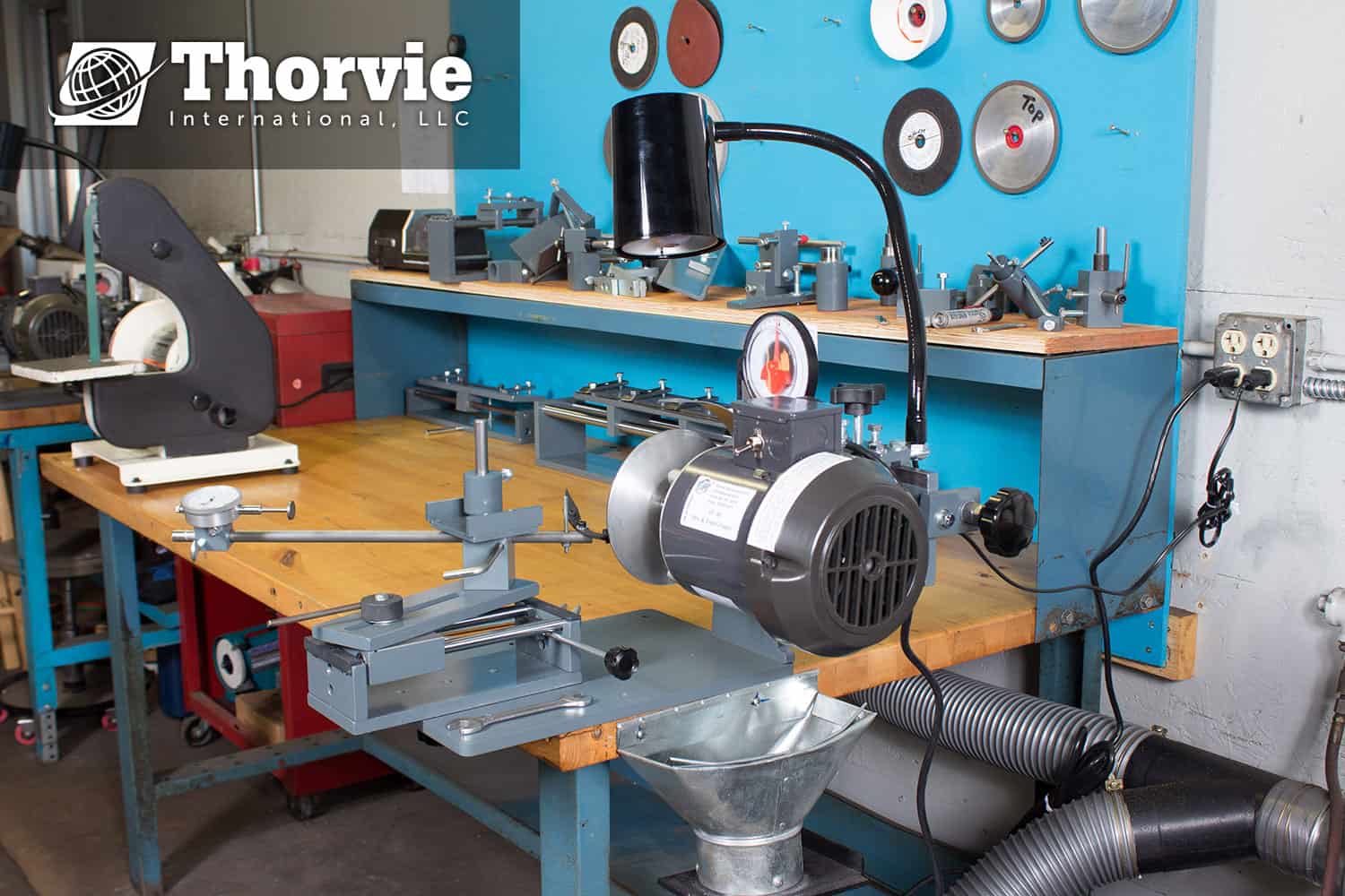 You are currently viewing The AV-40 – a Superior Carbide Blade Saw Sharpening Machine
