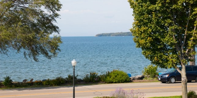 Door County lodging on the water