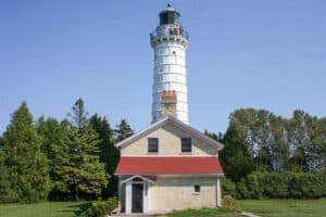 Read more about the article Let Door County lighthouses be your guide for fun on vacation