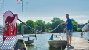 Read more about the article Robinson’s trailer fuel station makes refueling at the dock easy