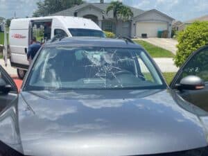 Read more about the article Mobile windshield replacement in Florida makes for easy repairs