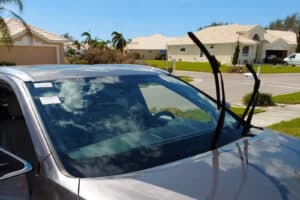 Read more about the article Auto glass replacement insurance in Florida depends on the window