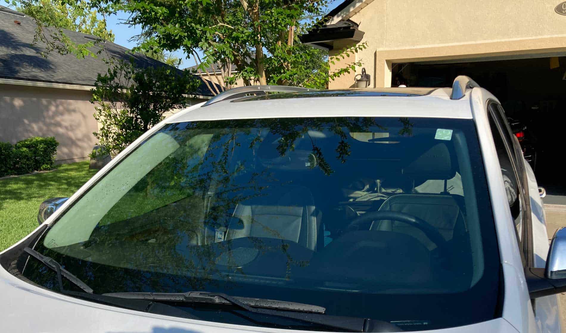 You are currently viewing Windshield replacement in Florida is safer than repairing it
