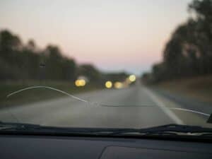 Read more about the article Insurance companies inconsistent on windshield crack repair