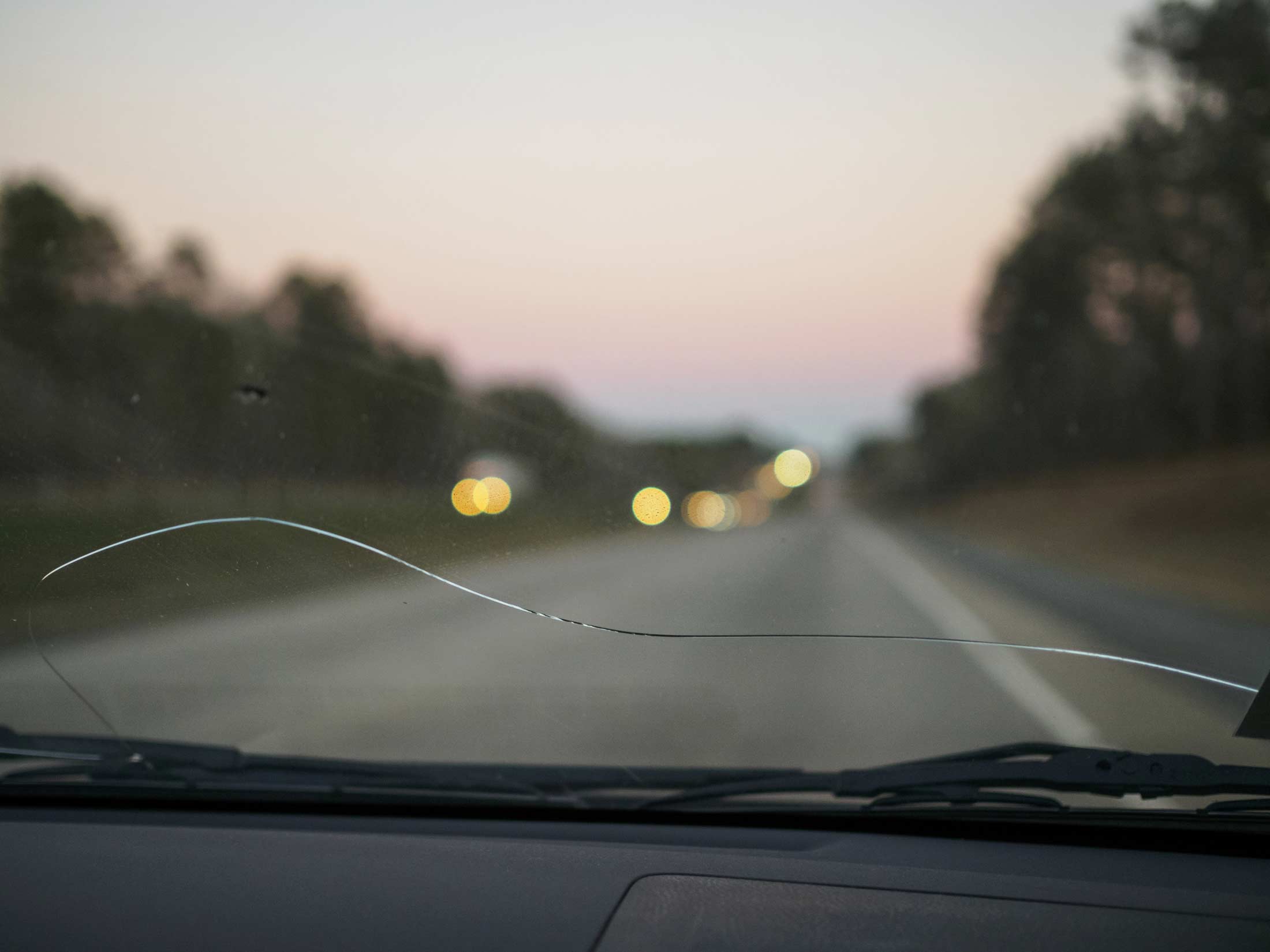 You are currently viewing Insurance companies inconsistent on windshield crack repair