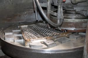 Read more about the article Blanchard grinding brings large metal pieces down to size