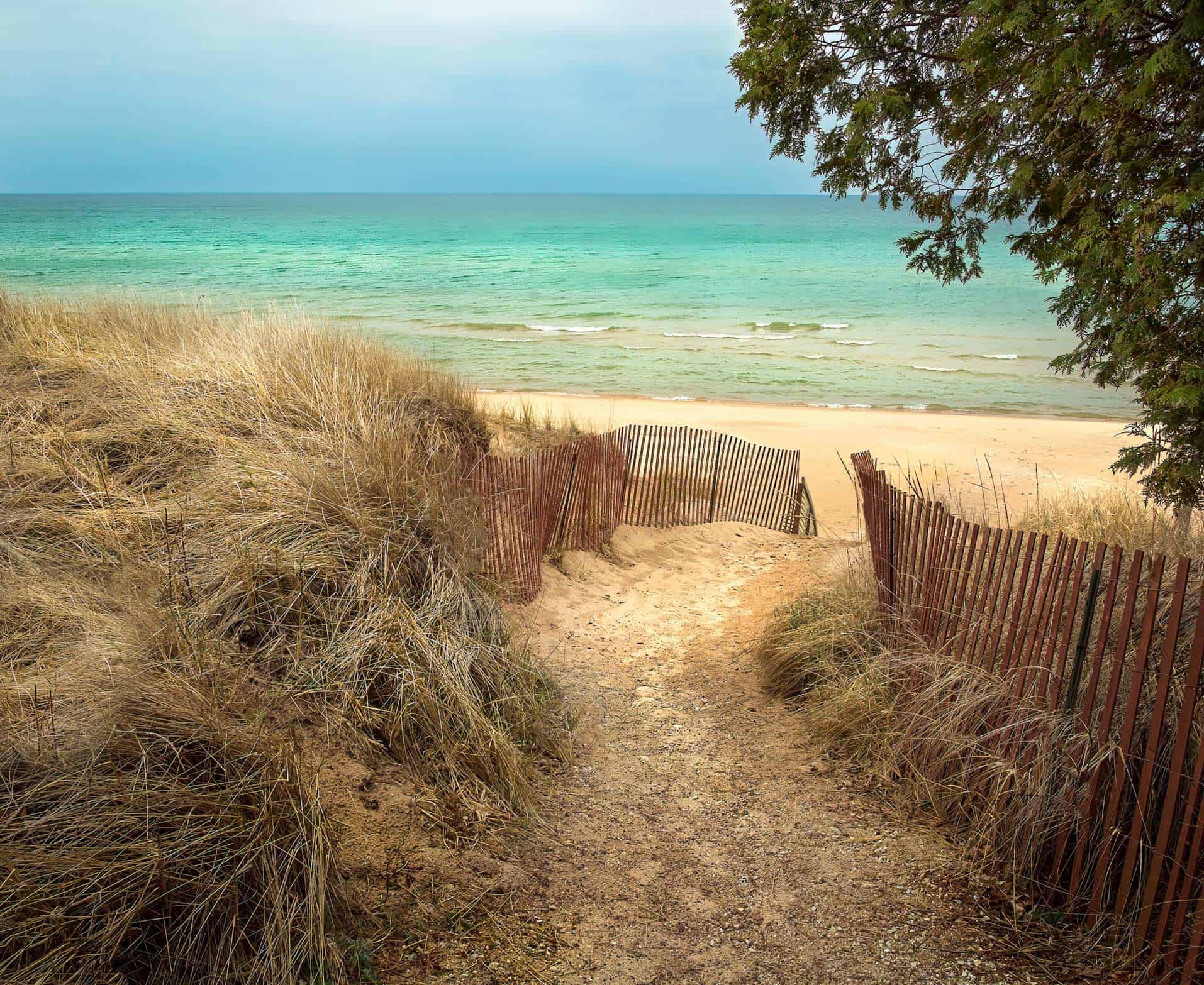 You are currently viewing Sun, sand, and shoreline: Discover the best Door County beaches